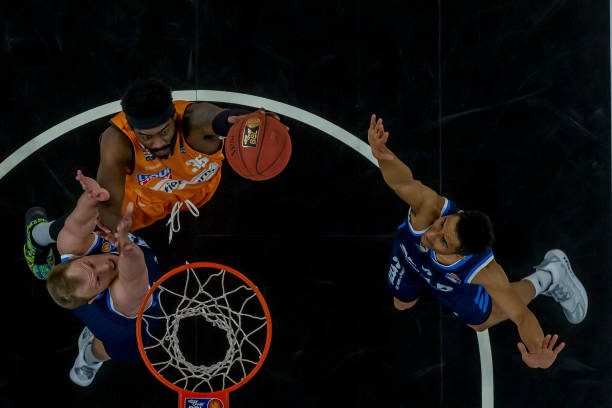 多萨里与纳 多萨里与纳